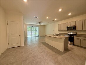 13781 NW 9th Rd in Newberry, FL - Building Photo - Building Photo