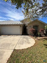 3026 Green Mountain Dr in New Braunfels, TX - Building Photo