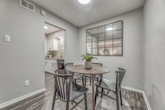 Northwood Heights Apartments in Dallas, TX - Foto de edificio - Building Photo