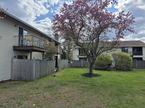 40 Tansboro Rd, Unit 3B in Berlin, NJ - Building Photo - Building Photo