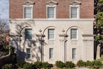 1661 Crescent Pl NW in Washington, DC - Building Photo - Building Photo