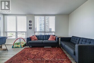 101-101 Subway Crescent in Toronto, ON - Building Photo - Building Photo