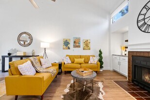 1353 Coyote Rd in Prescott, AZ - Building Photo