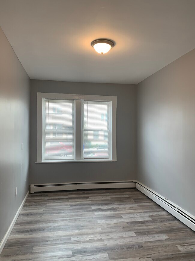 134 E Jersey St in Elizabeth, NJ - Building Photo - Building Photo