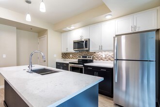 Villas at Holly in Centennial, CO - Foto de edificio - Interior Photo