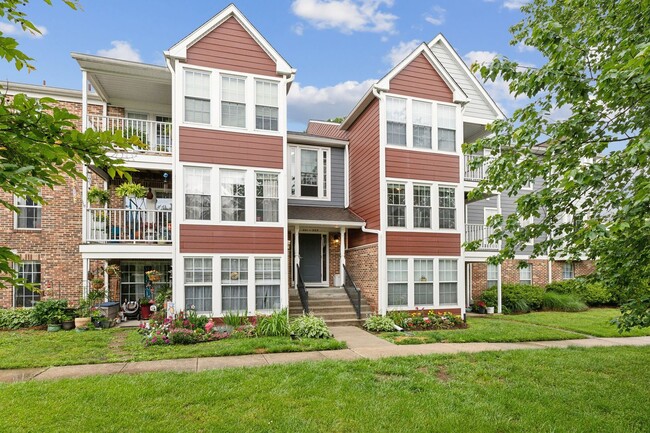 property at 815 Deering Rd
