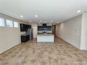 2119 Del Aqua Ave in Henderson, NV - Building Photo - Building Photo