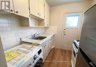 204 O'Connor Dr in Toronto, ON - Building Photo - Building Photo