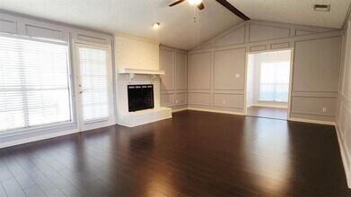 1900 Robin Meadow Dr in Carrollton, TX - Building Photo - Building Photo