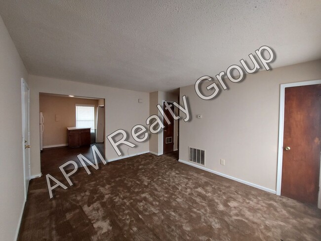 property at 3711 Lamar St