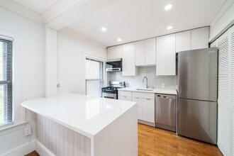 211 Pavonia Ave, Unit 3 in Jersey City, NJ - Foto de edificio - Building Photo
