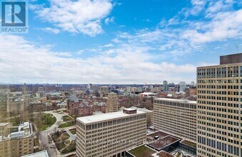 832-3832 Bay St. in Toronto, ON - Building Photo - Building Photo