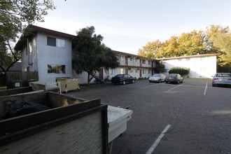 750 B St in Davis, CA - Building Photo - Building Photo