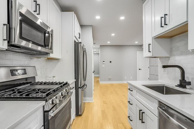 property at 1219 Queen St NE