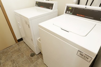 Idyllwild Apartments in Darien, IL - Foto de edificio - Interior Photo