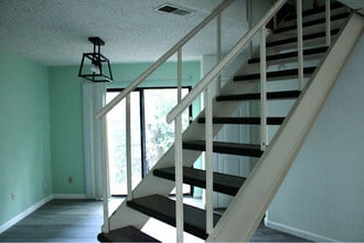 3747 Donovan Dr in Tallahassee, FL - Building Photo - Building Photo