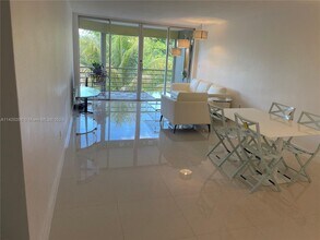 1501 NE 191st St in Miami, FL - Building Photo - Building Photo