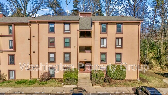 2200 Castle Rock Square in Reston, VA - Building Photo - Building Photo