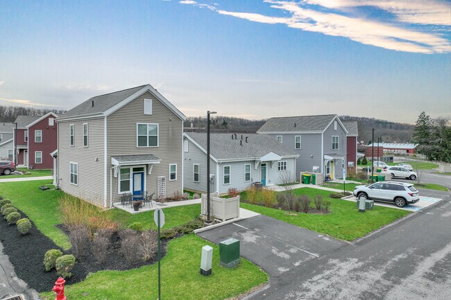 Jeremiah Village in Zelienople, PA - Building Photo - Building Photo