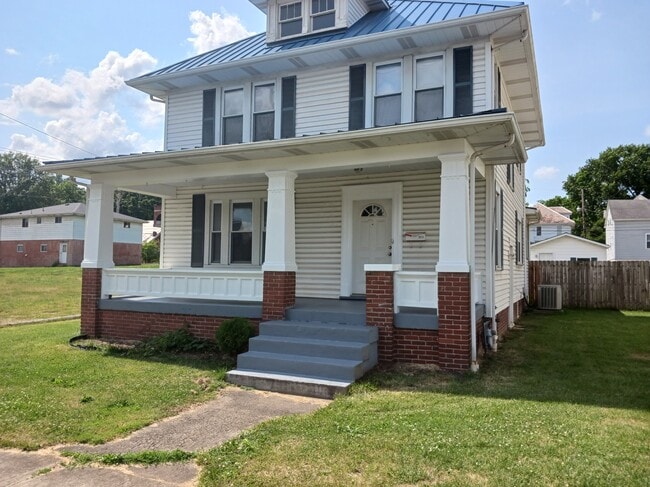 1013 Greene St in Marietta, OH - Foto de edificio - Building Photo