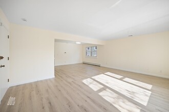 62 Edgewater Pl in Edgewater, NJ - Building Photo - Building Photo
