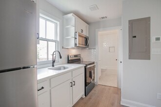 1720 Barnard St in Savannah, GA - Building Photo - Building Photo