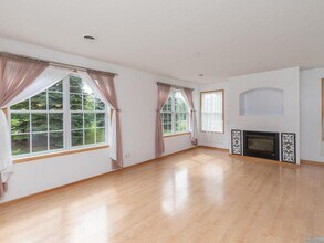 17500 68th Pl N in Osseo, MN - Building Photo - Building Photo