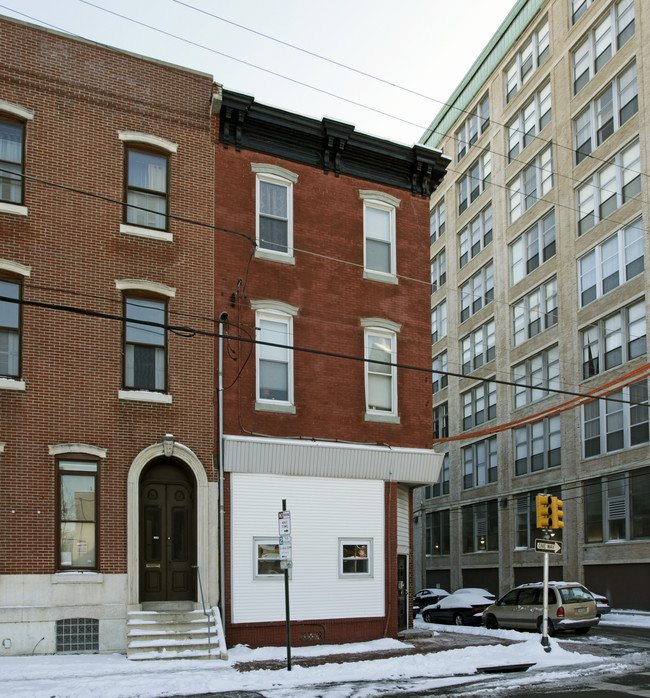 641 N 15th St in Philadelphia, PA - Foto de edificio - Building Photo