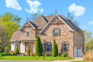 250 Harrowgate Dr in Clarksville, TN - Foto de edificio - Building Photo