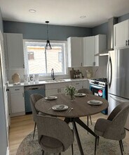 1520 W Touhy Ave in Chicago, IL - Building Photo - Building Photo