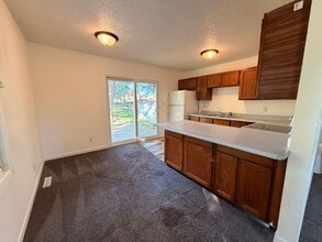 616 Riverside St NW in Fort Dodge, IA - Building Photo - Building Photo