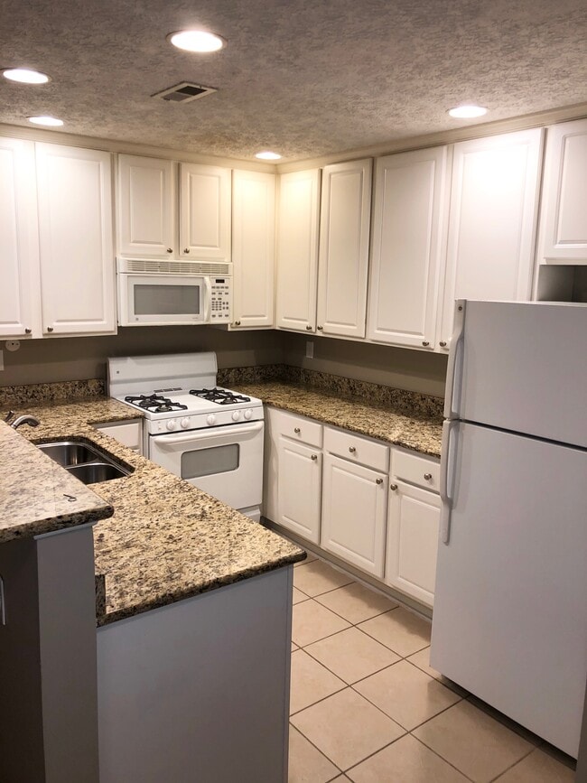 5340 Darlington Rd, Unit B in Columbus, OH - Foto de edificio - Building Photo