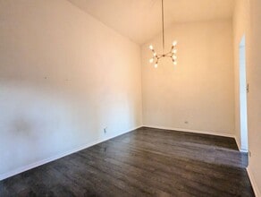 2310 Enlund Dr in Palatine, IL - Building Photo - Building Photo