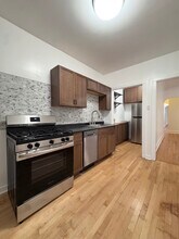4752 N Virginia Ave in Chicago, IL - Foto de edificio - Building Photo