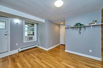 57 W Cedar St in Boston, MA - Building Photo - Building Photo