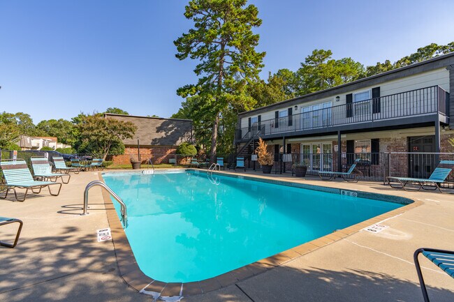 The View at Breckenridge Apartments in Little Rock, AR - Building Photo - Building Photo