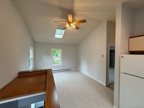 22 Bowhay Hill Rd in Branford, CT - Building Photo - Building Photo