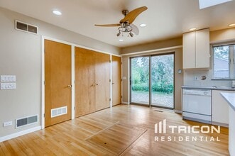 2629 Fontana Dr in Glenview, IL - Foto de edificio - Building Photo