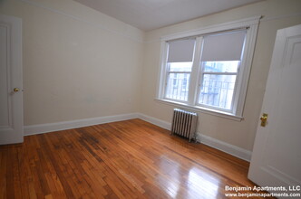 1634 Commonwealth Ave, Unit 23 in Boston, MA - Building Photo - Building Photo