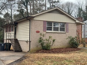 2319 Albright Dr in Greensboro, NC - Building Photo - Building Photo