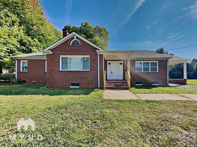 4922 Statesville Rd