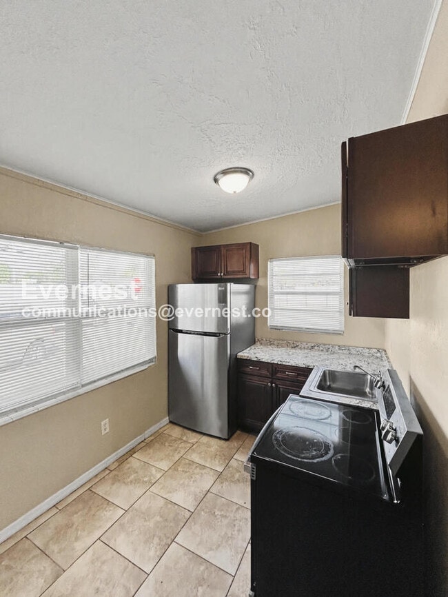 2925 N 46th St in Tampa, FL - Building Photo - Building Photo