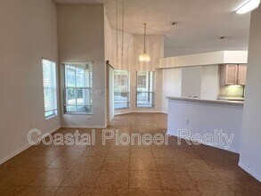 9007 Westbay Blvd in Tampa, FL - Foto de edificio - Building Photo