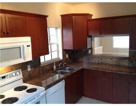 17977 SW 8th St in Pembroke Pines, FL - Building Photo - Building Photo