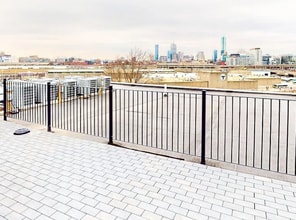 55 W 5th St, Unit 405 in Boston, MA - Foto de edificio - Building Photo