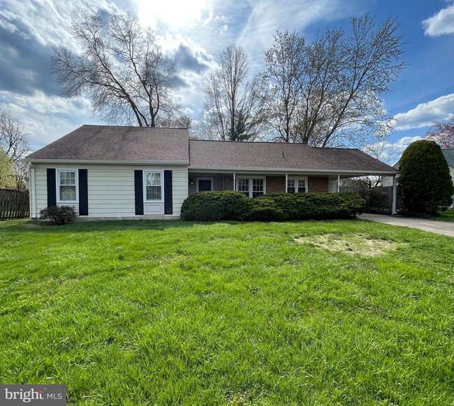property at 6918 Lodestone Ct