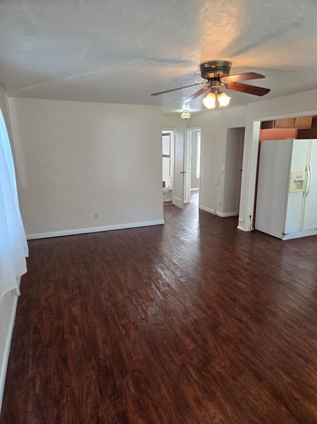 426 SE 4th St in College Place, WA - Building Photo - Building Photo