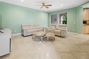 4094 Sunny Isles Blvd in North Miami Beach, FL - Building Photo - Building Photo