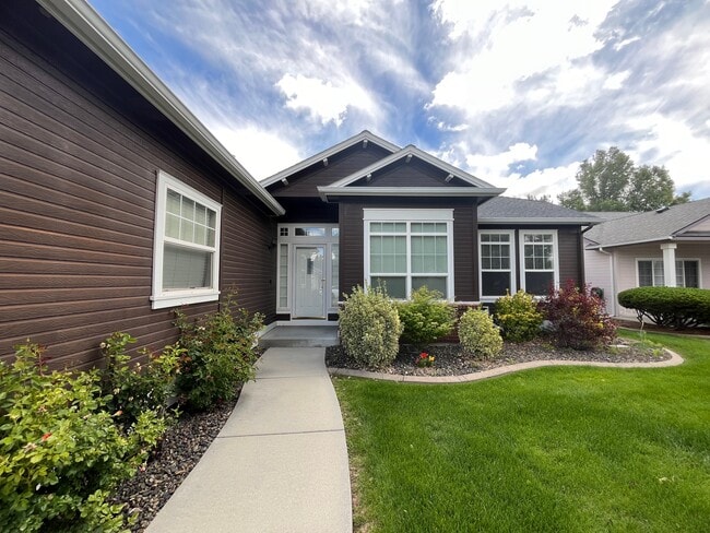 2030 N Springland Pl in Boise, ID - Building Photo - Building Photo