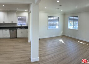 1270 S Bronson Ave in Los Angeles, CA - Building Photo